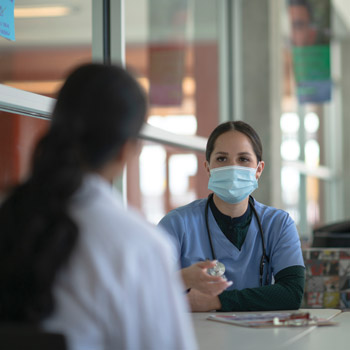 Dont eat alone advised one expert who encouraged doctors to seek out connections throughout the work day Image by vgajic